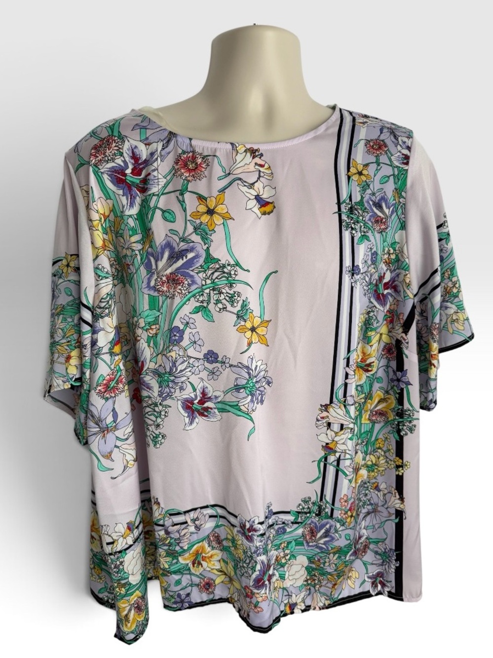 Liz Claiborne Light Lavender Floral Short Sleeve Top